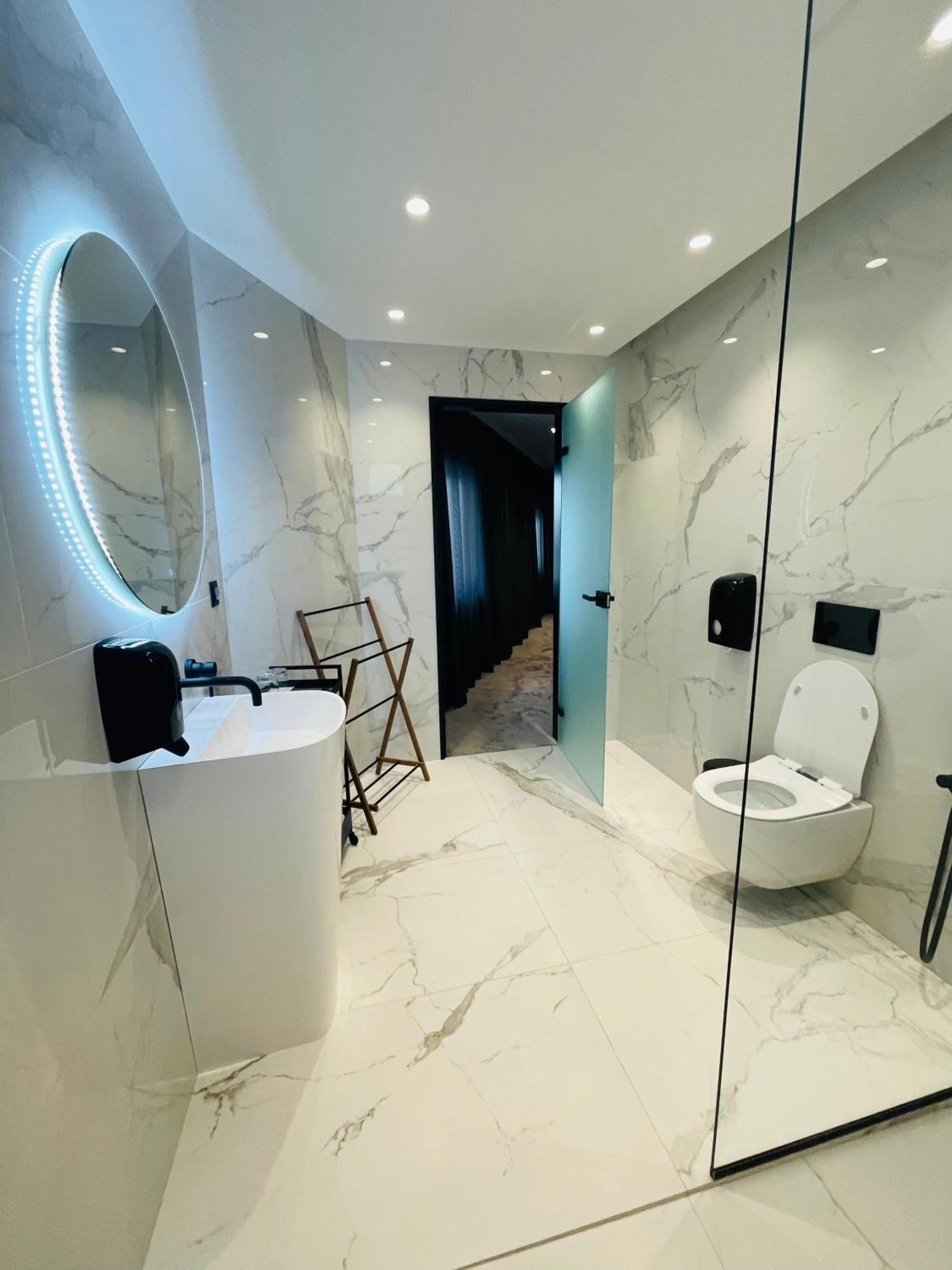Lotus Luxury Rooms Warna Zewnętrze zdjęcie