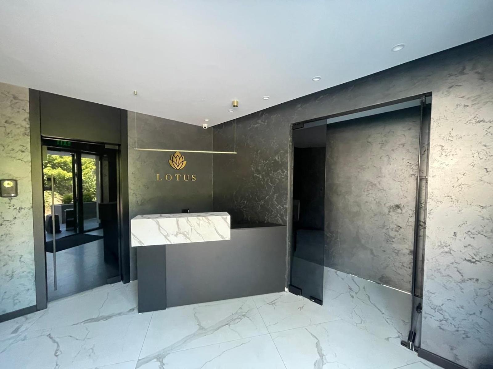Lotus Luxury Rooms Warna Zewnętrze zdjęcie